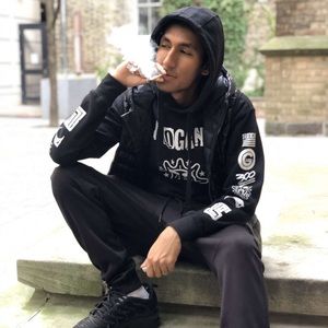 Meet your Posher, Farhat